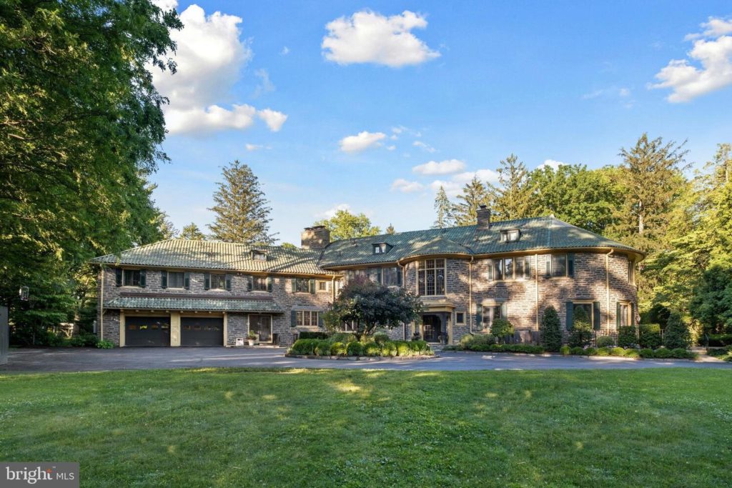 Italianate Villa Bowman Ave