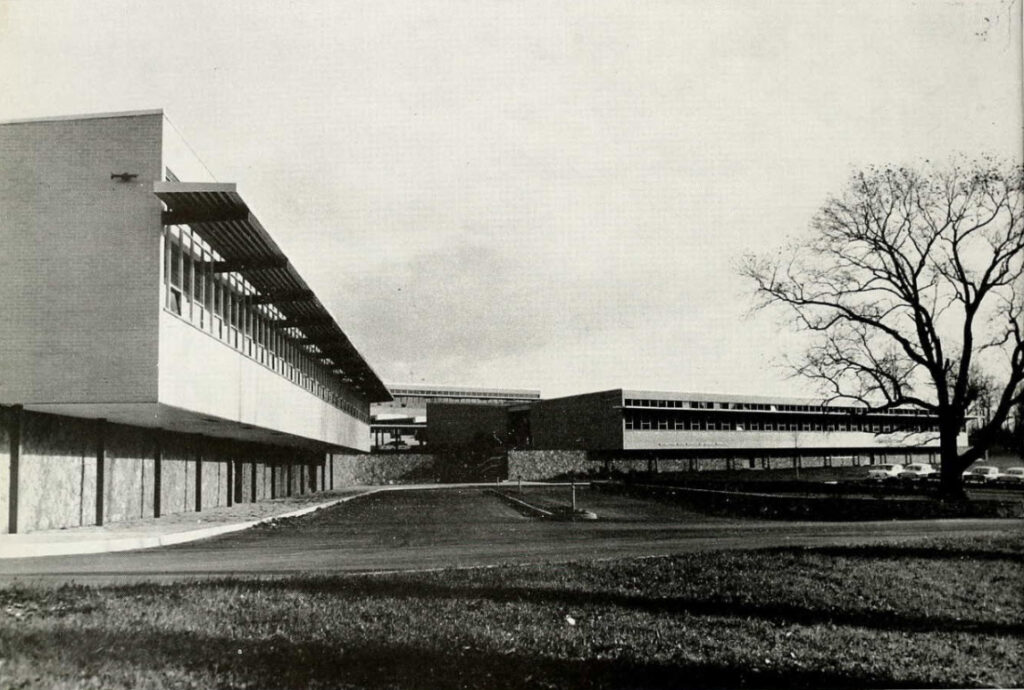 Harriton_58-59
