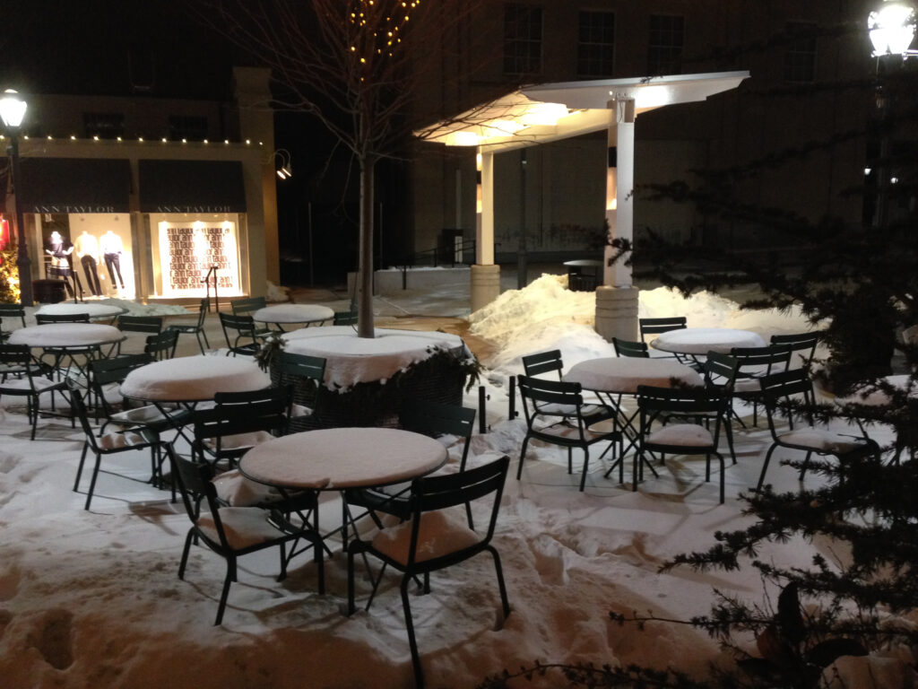 Dining Al Fresco At Suburban Square