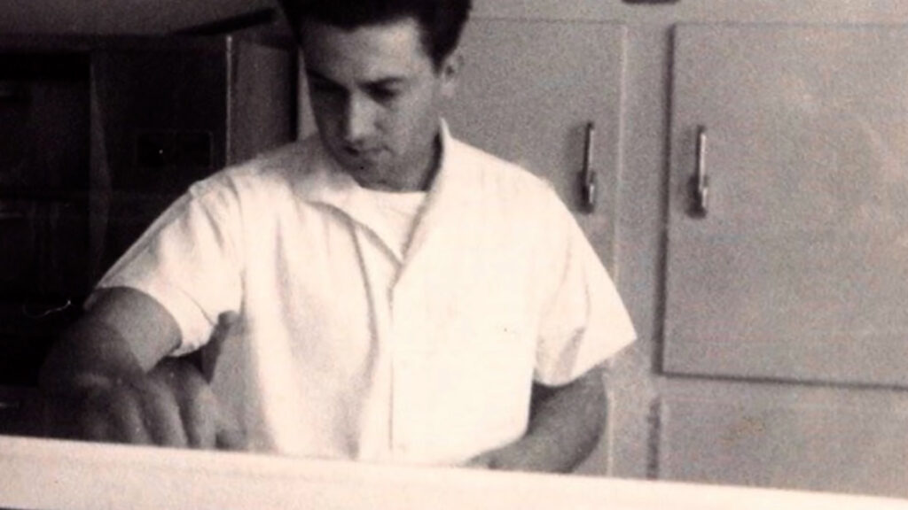 Mamas making pizza